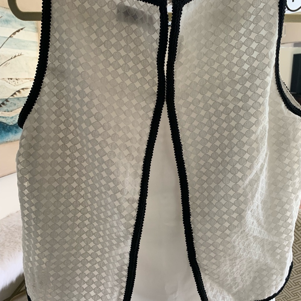 Karl Lagerfield  White swing blouse with Black trim - key hole